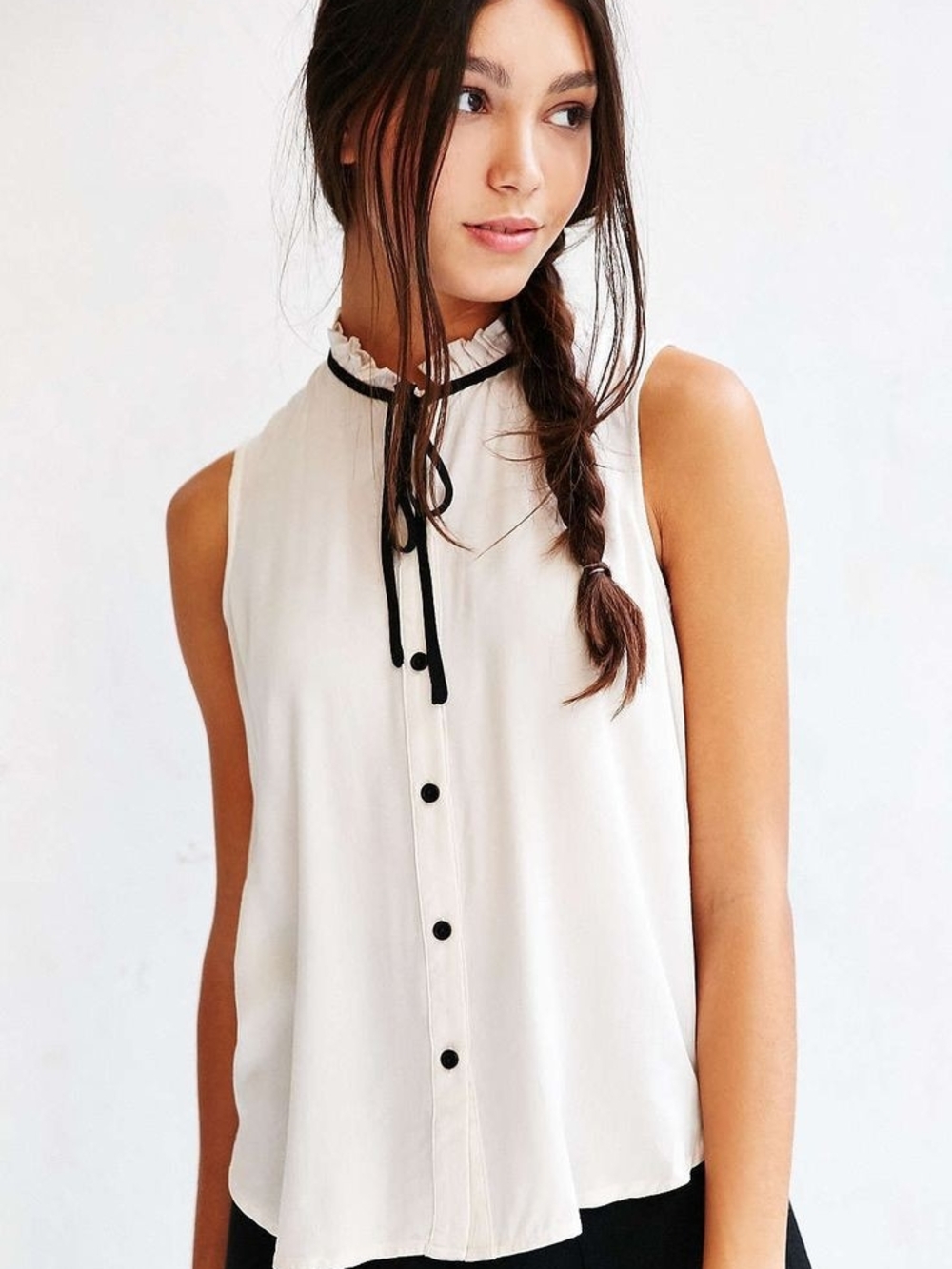 Sleeveless Ruffle Collar Blouse with Contrast Tie - White